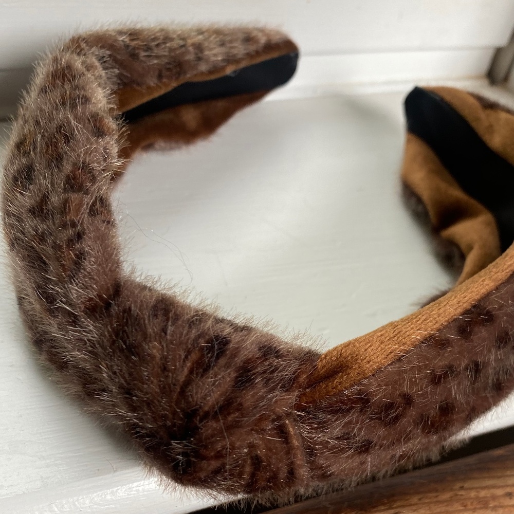 Anthropologie Faux Fur Leopard Print Headband - Picture 5 of 12